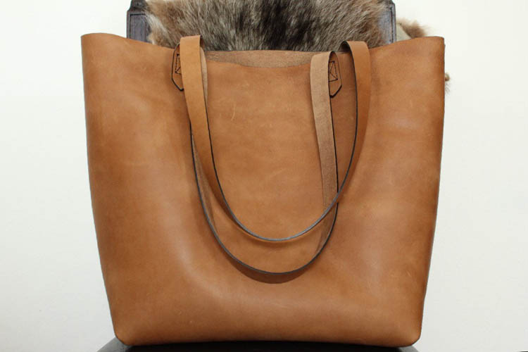 Luxe 2.0 Leather Tote by Blackhorne